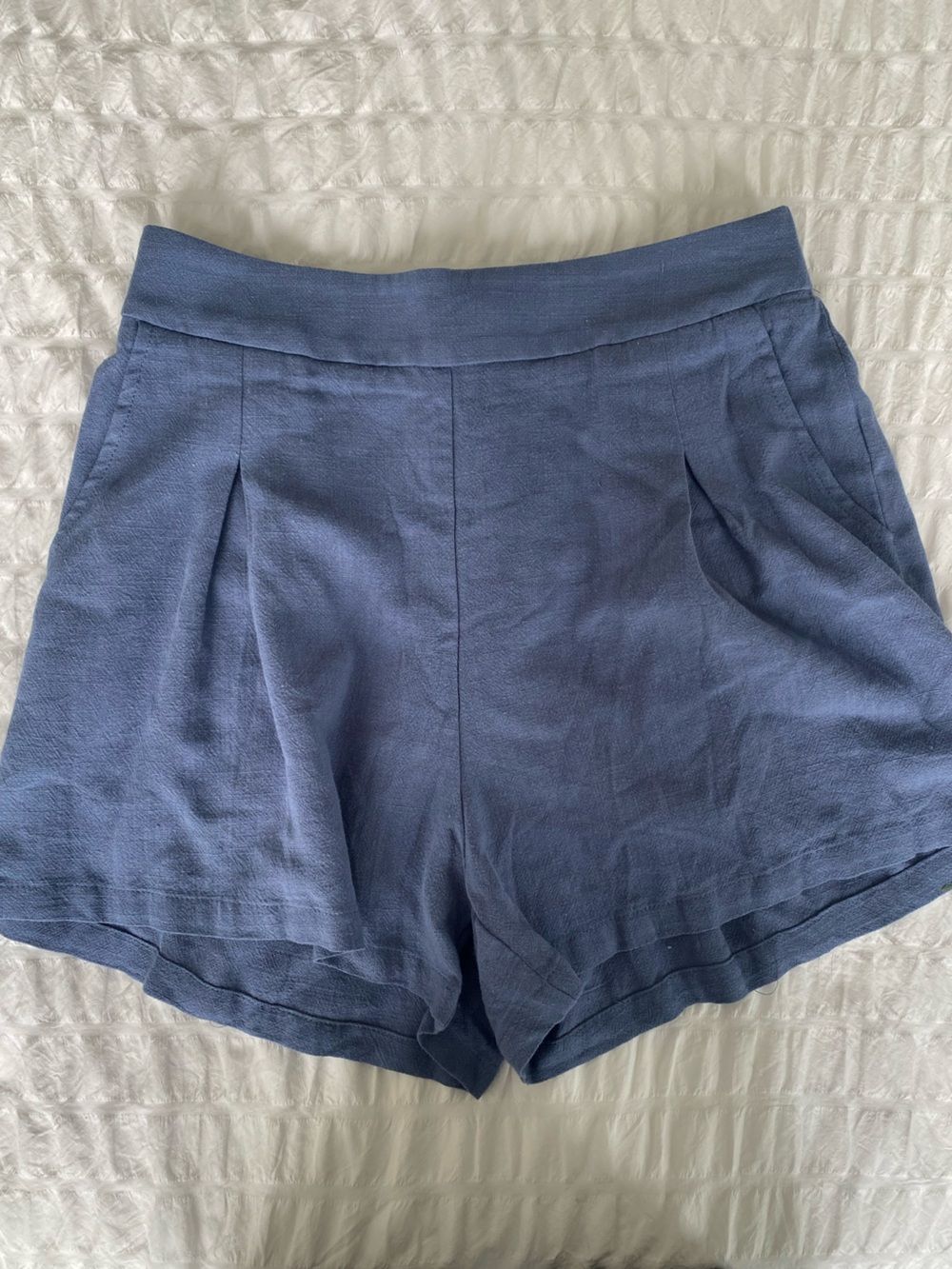 Source Unknown High-Waist Pleated Blue Shorts